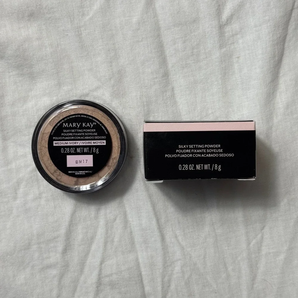 Mary Kay Silky Setting Powder Women's 0.28 oz Medium Ivory Matte Makeup 175892